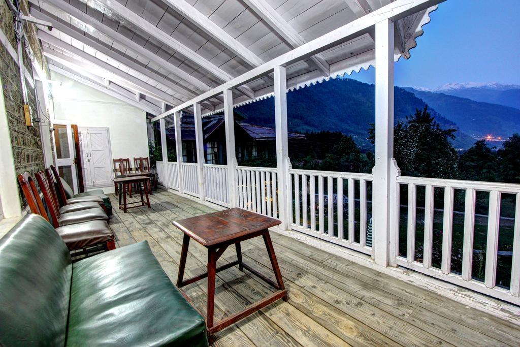 The Sunshine Heritage Bed & Breakfast Manali  Exterior photo