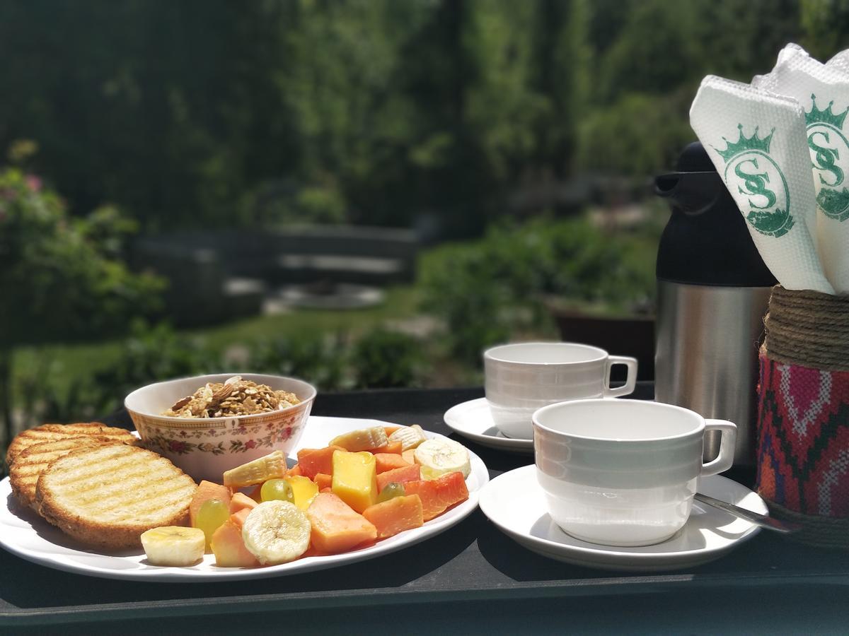 The Sunshine Heritage Bed & Breakfast Manali  Exterior photo
